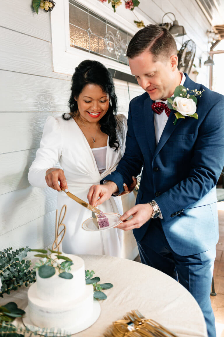 A intimate Travelers Rest wedding.