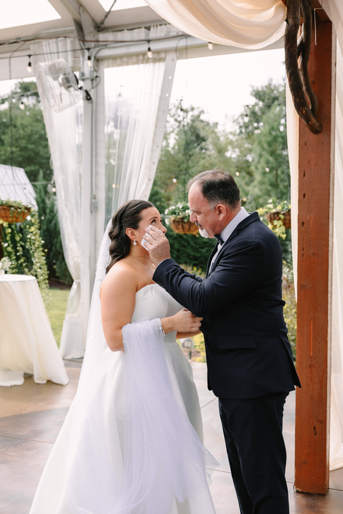 How to Create a Wedding Day Timeline